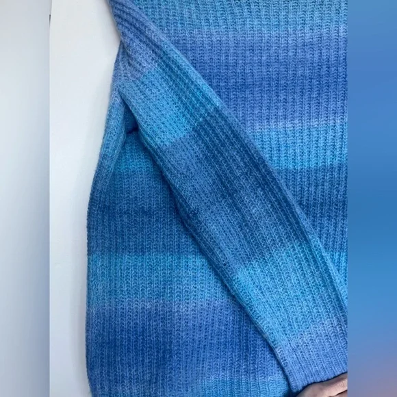 Vince Space Dye Crew Sweater size M EUC - Picture 7 of 9